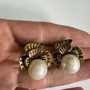 Vintage pearl earrings